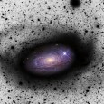 Spiralgalaxien wie unsere Milchstraße wachsen, indem sie sich kleinere Zwerggalaxien einverleiben. Dabei werden die Zwerggalaxien massiv verzerrt, und um die Spiralgalaxie herum entstehen surreal anmutende Ranken und Sternströme. Nun konnte […]